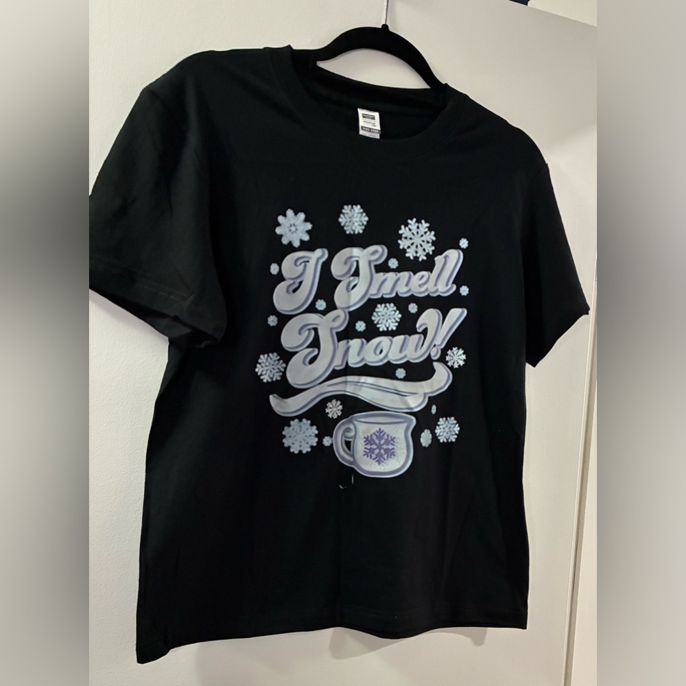 Black Unisex T-Shirt I Smell Snow, Gilmore Girls